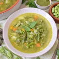 Włoska zupa jarzynowa z pesto