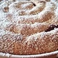 Kruche ciasto ślimak z wiśniami