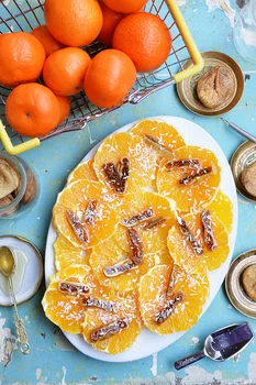 Sałatka z pomarańczy z suszonymi figami