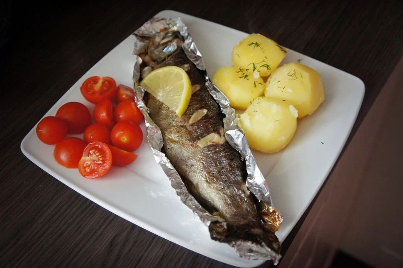 Pstrąg pieczony w piekarniku