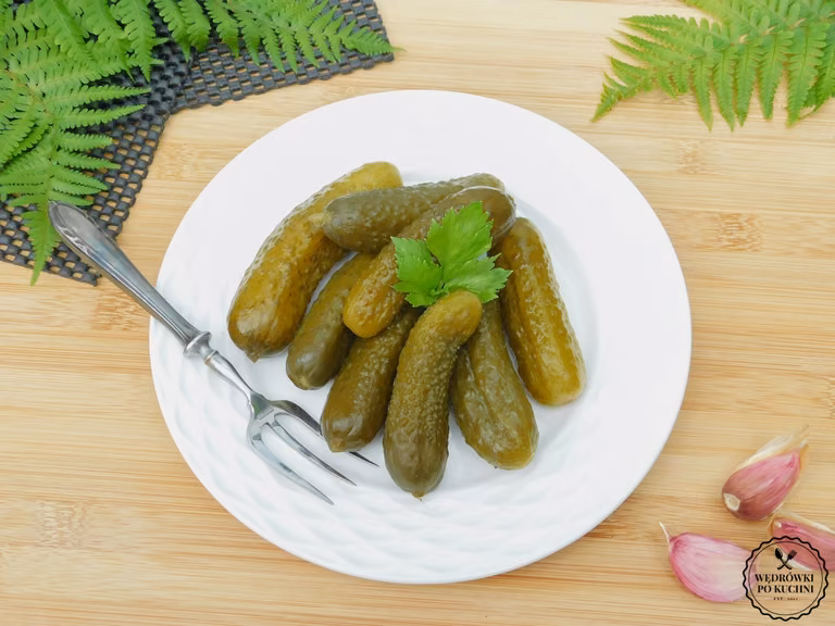 Domowe ogórki kiszone - Wędrówki po kuchni