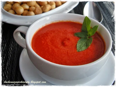 Krem z pieczonej papryki