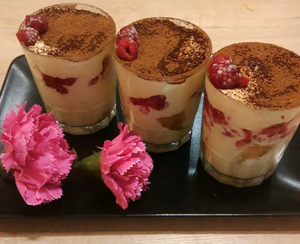 Tiramisu z malinami
