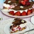 Ciasto z truskawkami i mascarpone bez pieczenia