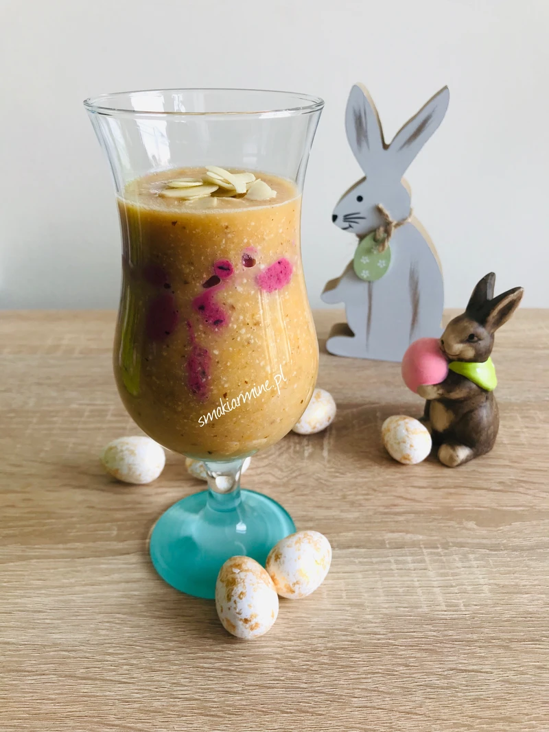 Smoothie na bazie melona z migdałami
