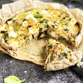 Fit tarta ze szpinakiem, cukinią, bakłażanem i fetą