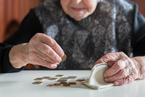 Koniec z emeryturami w gotówce? Szykują się duże zmiany