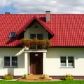 Nowe zasady dla właścicieli domów. W tej sytuacji sąsiad może wejść na Twój teren!