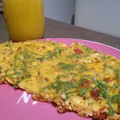 Omlet z rukolą i suszonymi pomidorami