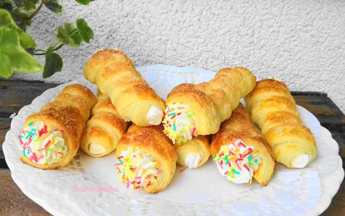 Francuskie rurki z kremem.