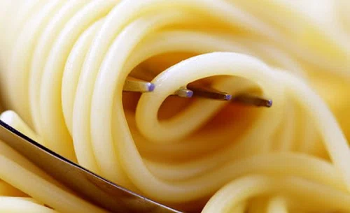 Prosty trik na uratowanie rozgotowanego makaronu!