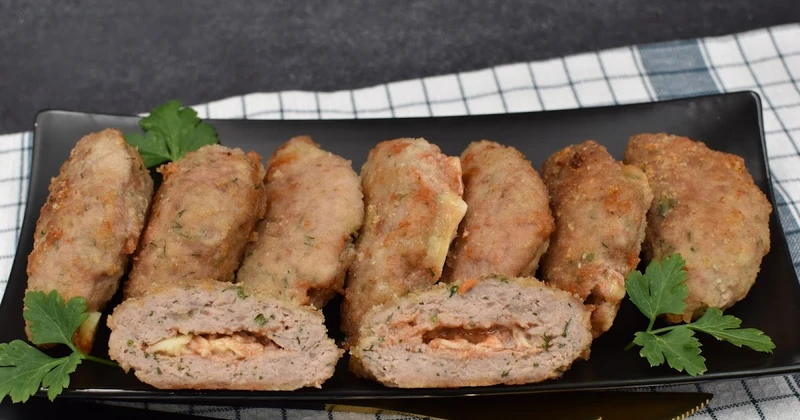 Świąteczne kotleciki mielone z niespodzianką