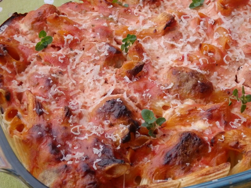 Zapiekanka makaronowa z klopsikami