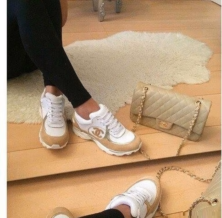 Chanelkowe buty i torebka