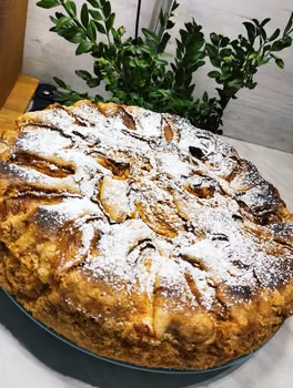 Ciasto biszkoptowe z jabłkami