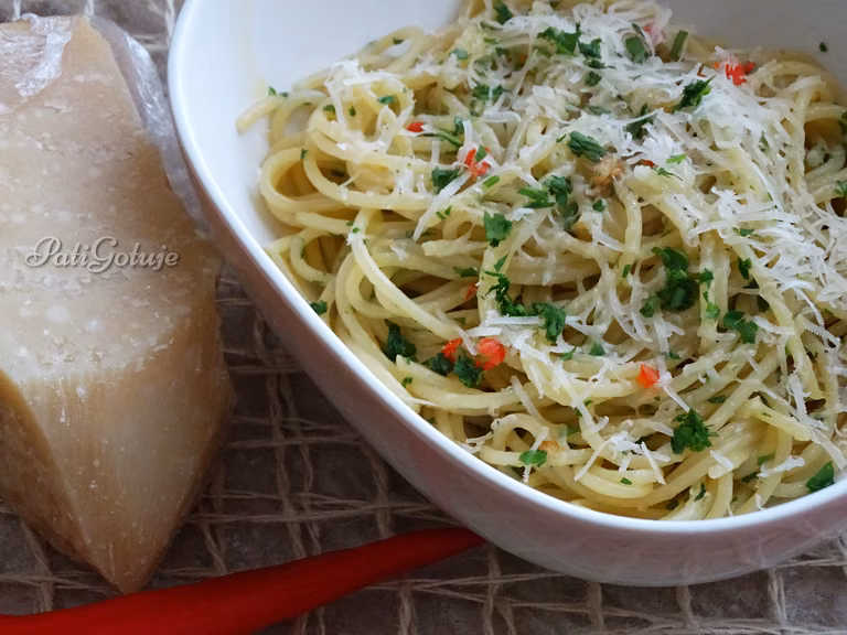 Idealne danie na WALENTYNKI - Spaghetti aglio olio e peperoncino