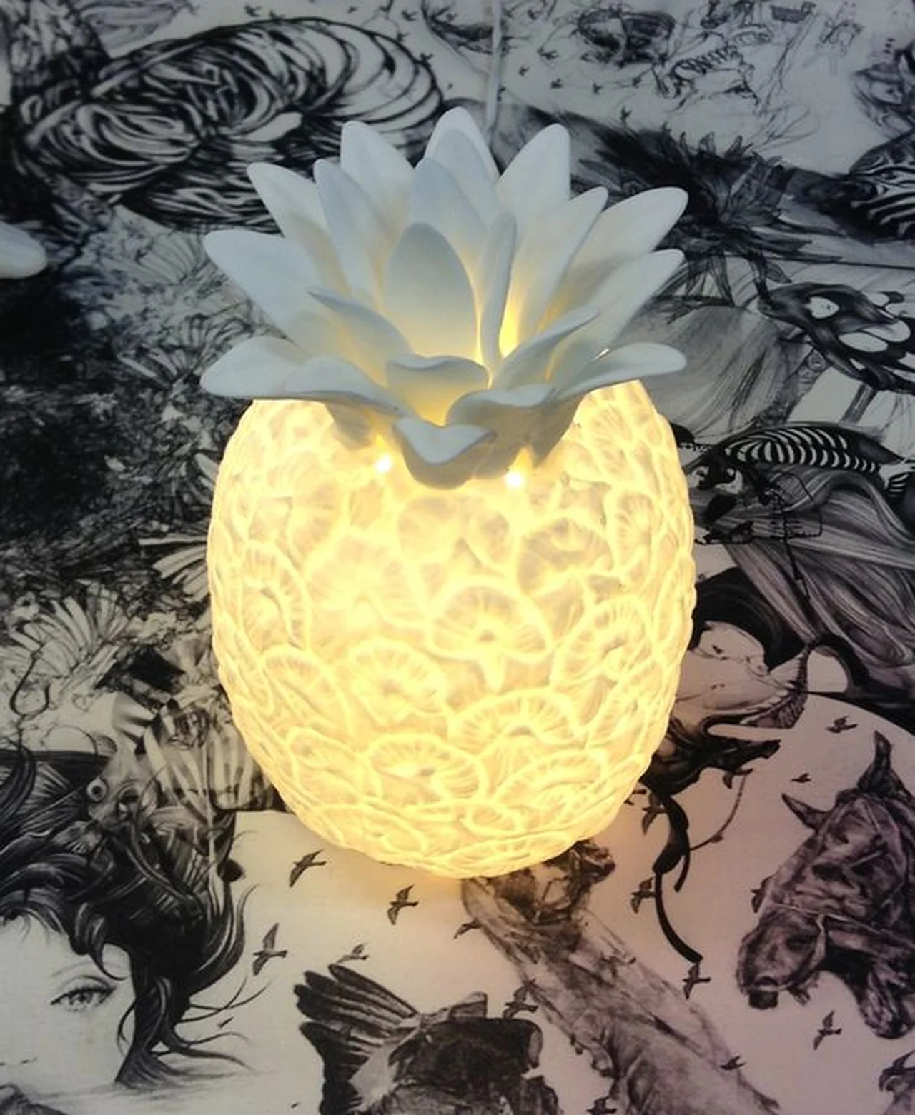 Lampka w kształcie ananasa