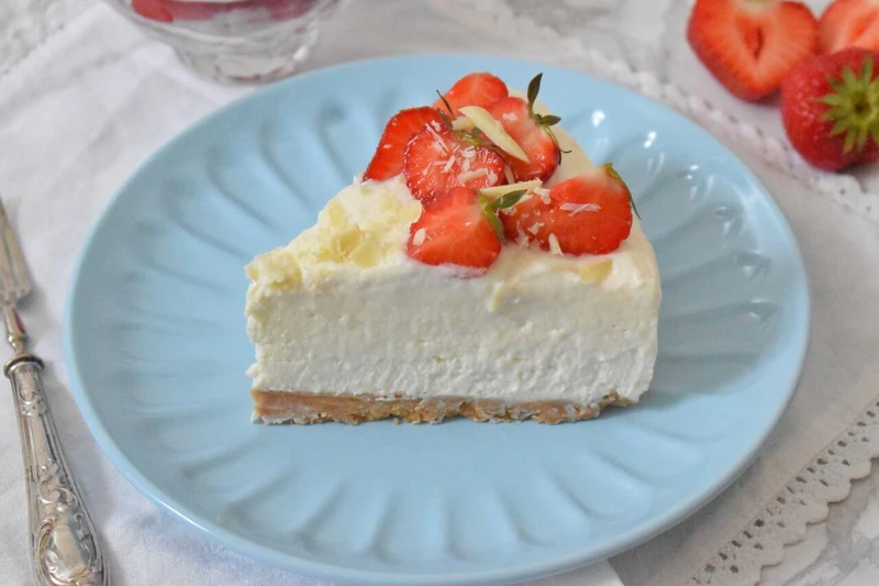 Cheesecake z białą czekoladą bez pieczenia