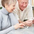 Waloryzacja emerytur w 2024 niższa niż zakładano?! Ile dostaną seniorzy?
