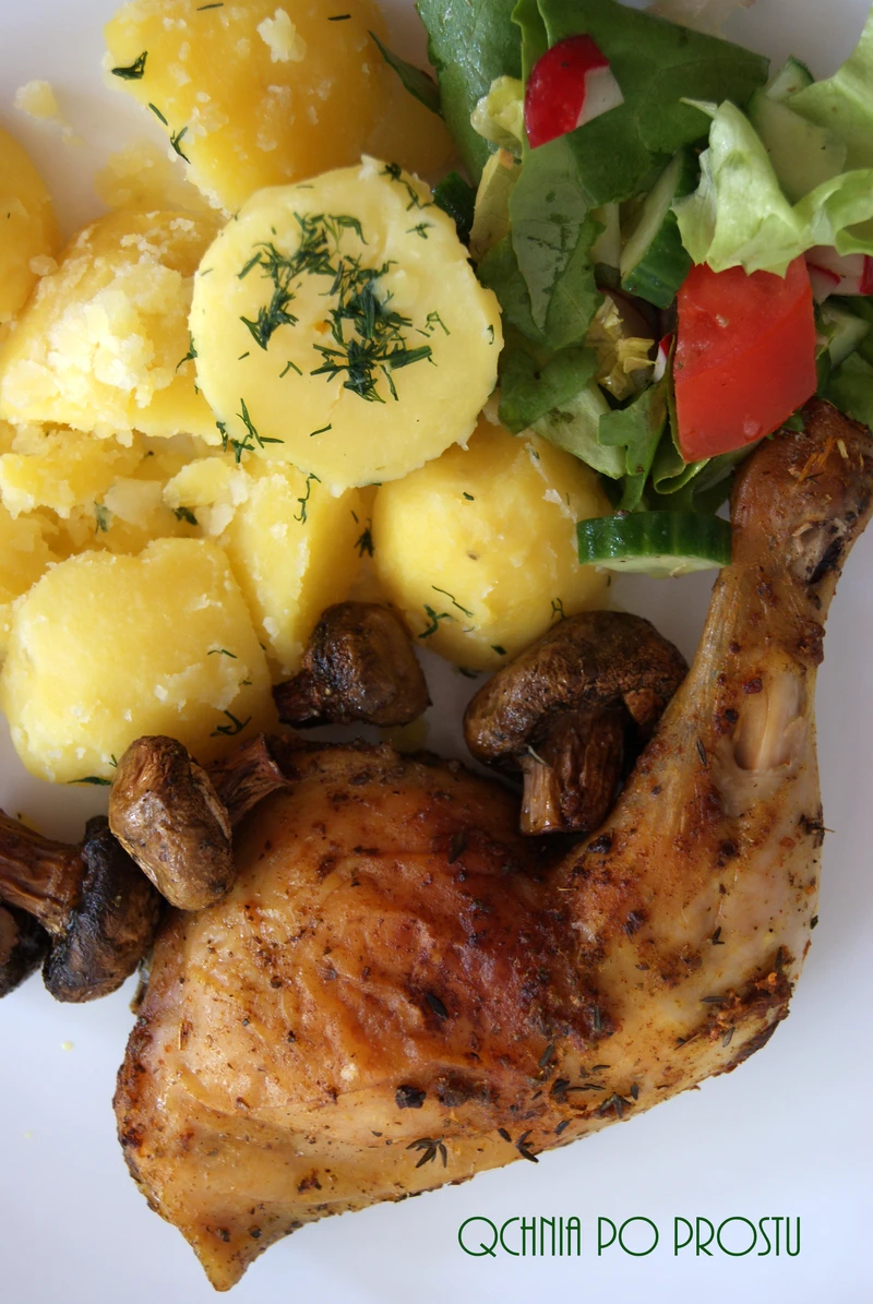 Udźce kurczaka pieczone z pieczarkami