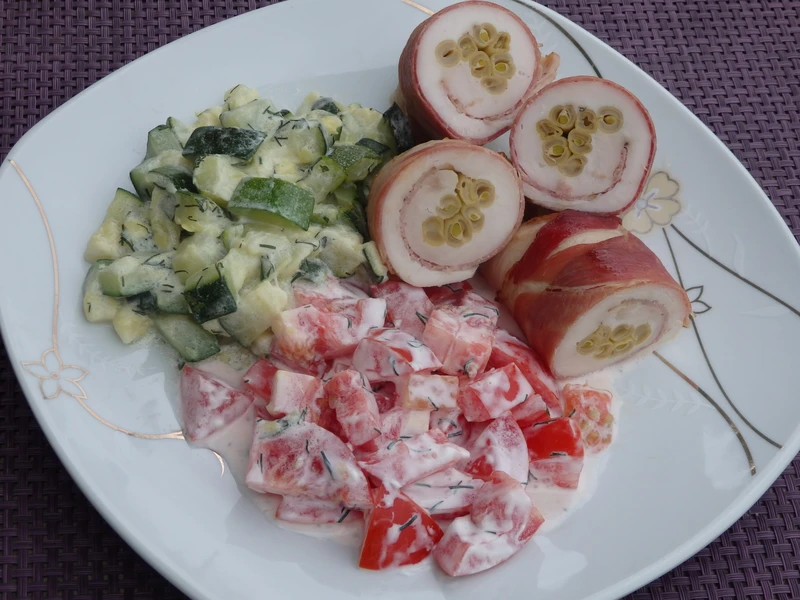 Roladki drobiowe z fasolką szparagową