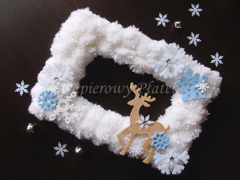 DIY: Puszysta zimowa ramka