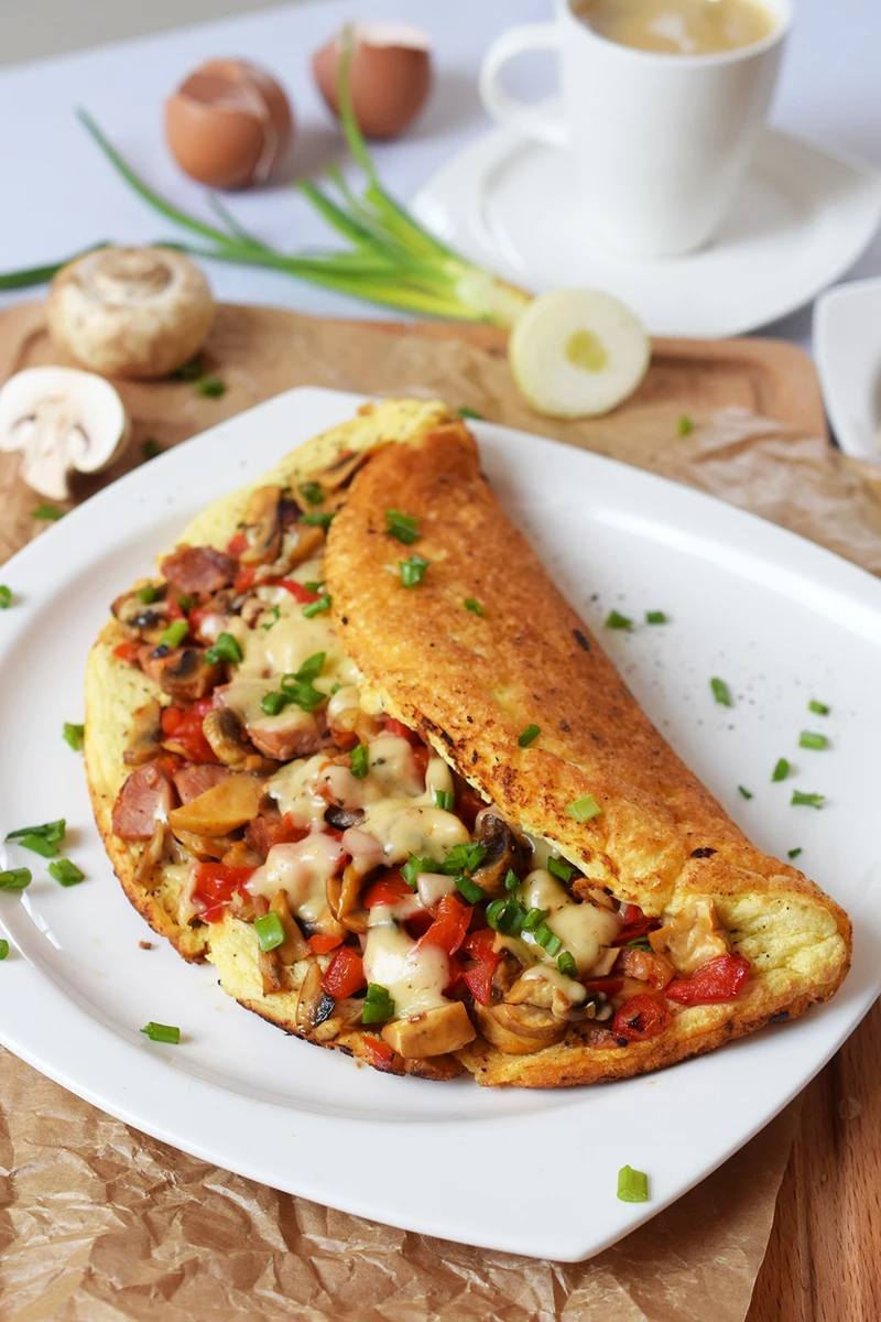 Puchaty omlet serowo-warzywny!