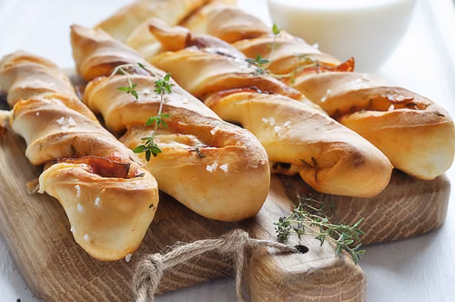 Paluchy drożdżowe a'la pizza