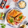 Banh mi z chrupiącym tofu i piklowanymi warzywami