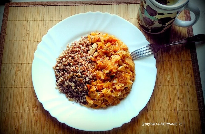 Bigos z kaszą gryczaną