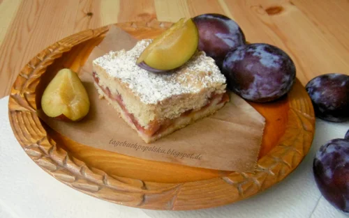 Kruche ciasto ze śliwkami