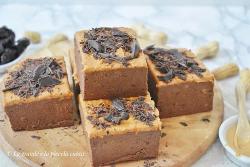 Brownie z ciecierzycy z masłem orzechowym bez pieczenia