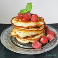 Placuszki bananowe z nutellą i malinami