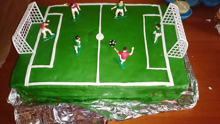Tort boisko dla Franka:)