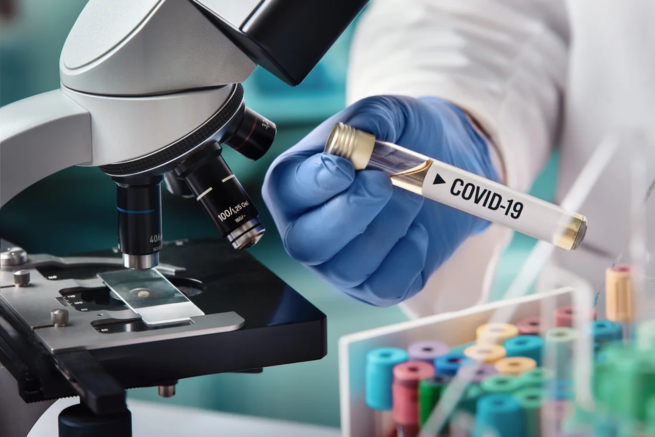 W Polsce stworzono skuteczny lek na COVID 19! To pierwszy lek na świecie