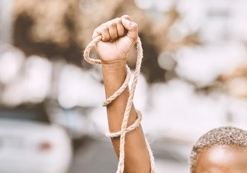 Międzynarodowy Dzień Upamiętniający Zniesienie Niewolnictwa: Pamiętajmy o Historii