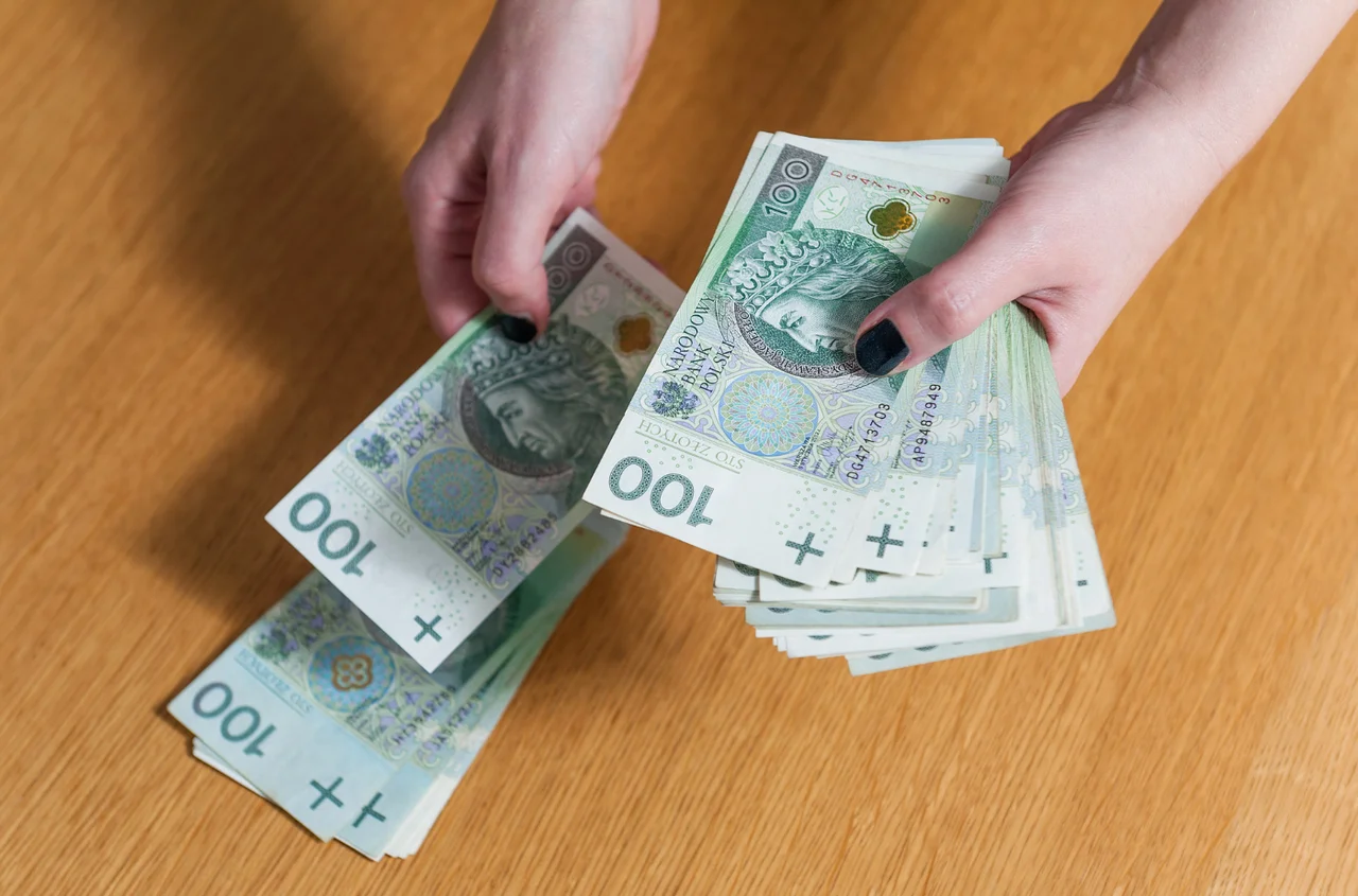 DODATKOWA pensja dla każdego pracownika! Jest wypłacana automatycznie, pracodawca nie może odmówić