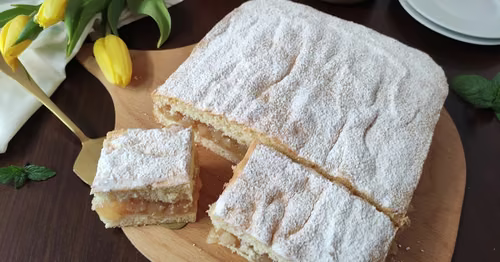 Szybki jabłecznik biszkoptowy.