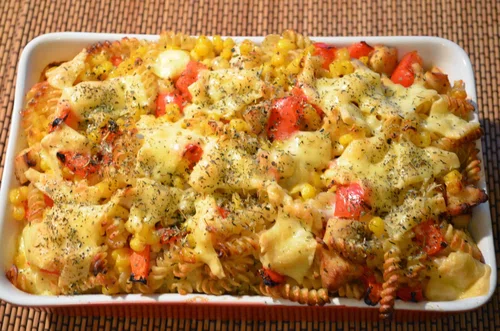 Zapiekanka makaronowa z kurczakiem