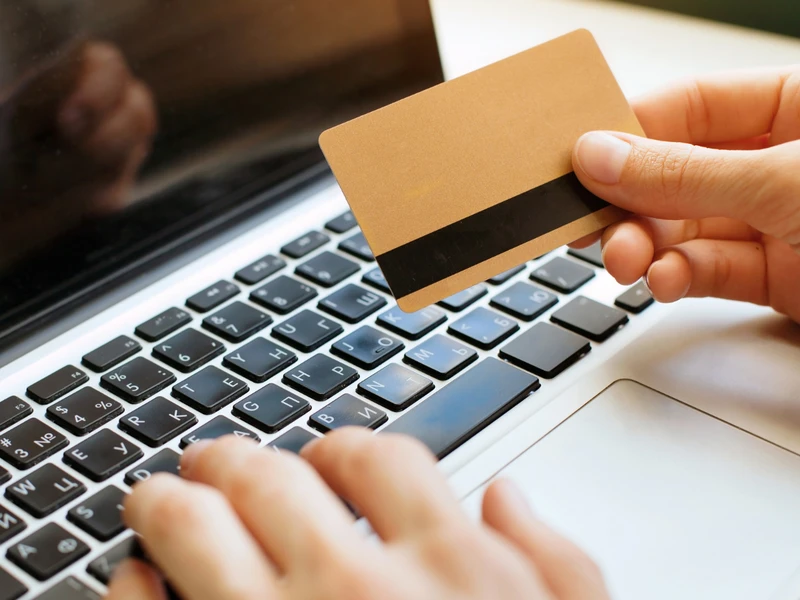 Dwa oszustwa w jednym! mBank alarmuje o nowej taktyce cyberprzestępców!