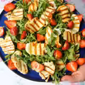 Sałatka z serem Halloumi i truskawkami