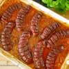 Kiełbasa pieczona na młodej kapuście