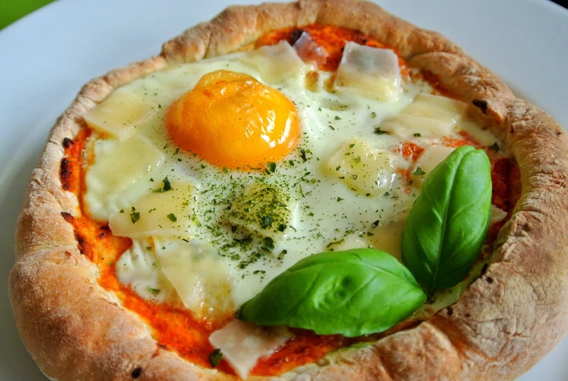 Pizza śniadaniowa