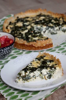 Tarta szpinakowa na spodzie z ryżu
