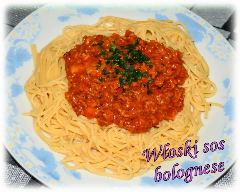 Włoski sos bolognese