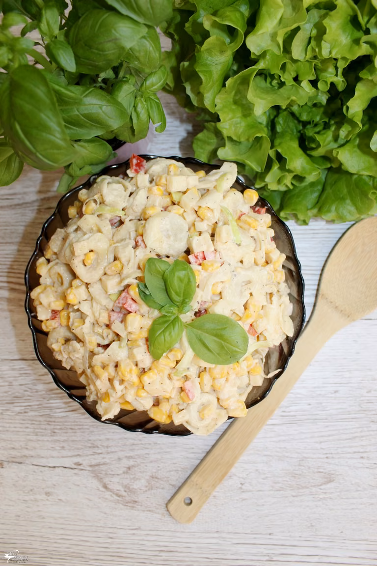 Sałatka z grzybowym tortellini