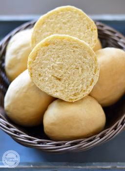 Bułki orkiszowe