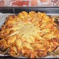 Zakręcona pizza z ciasta francuskiego