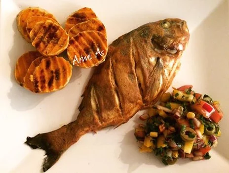 Pieczona dorada w jogurtowej marynacie