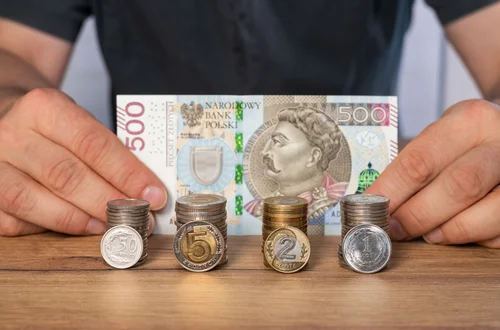 Czy rząd wprowadzi 1700 zł dla każdego? Nowy pomysł na wsparcie społeczne!